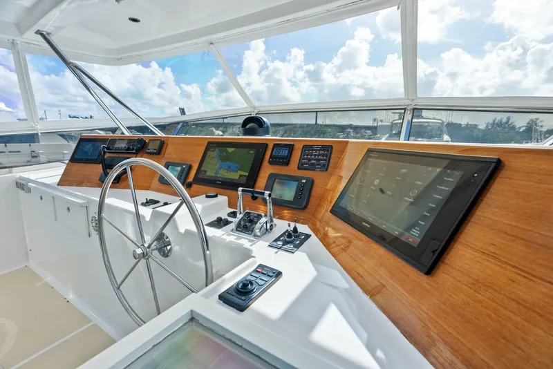 Slide: The Image of Grand Banks 72 Aleutian RP 2005 - 5818368