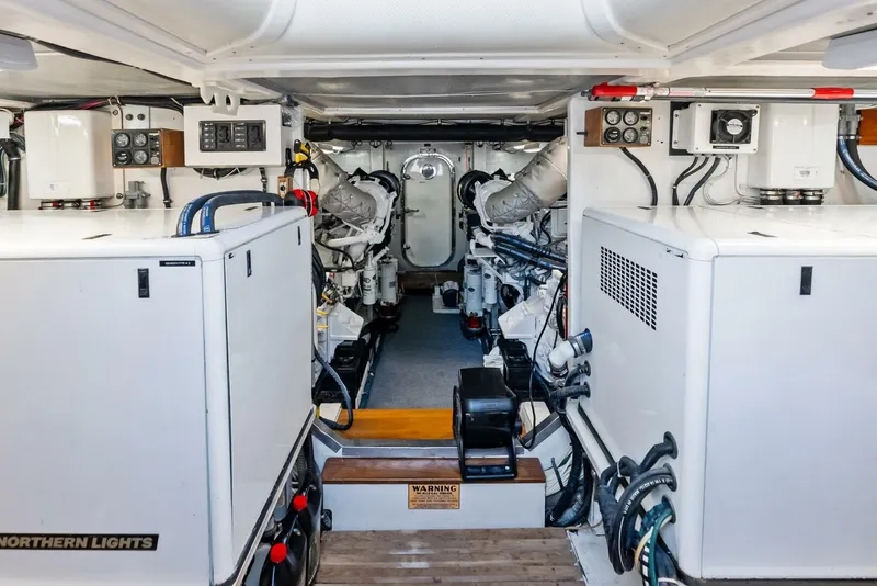 Slide: The Image of Grand Banks 72 Aleutian RP 2005 - 5818371