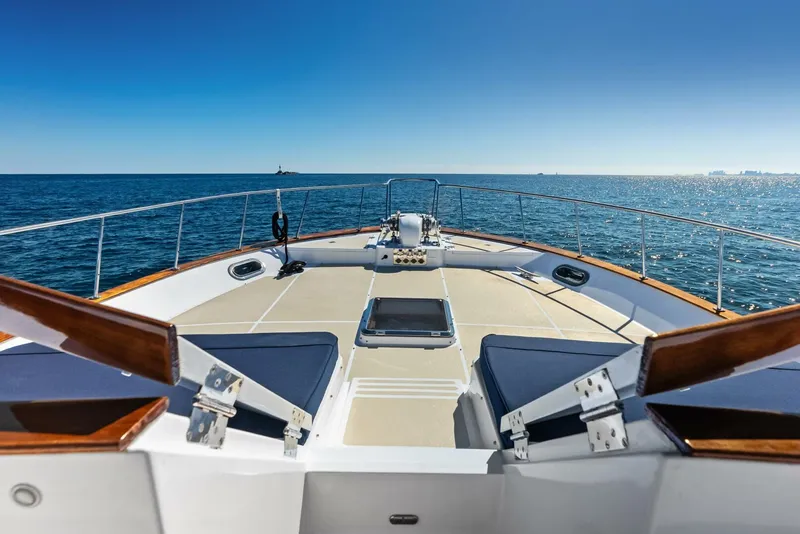 Slide: The Image of Grand Banks 72 Aleutian RP 2005 - 5818185