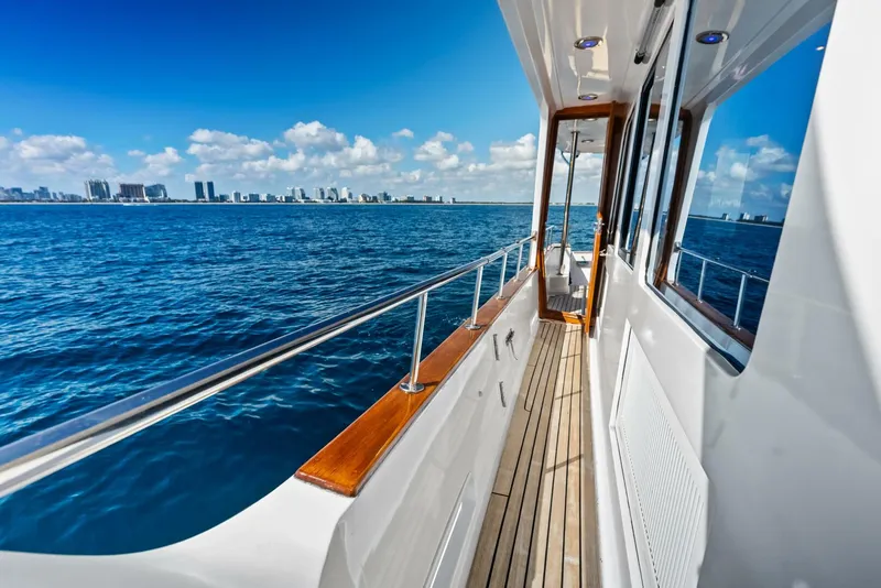 Slide: The Image of Grand Banks 72 Aleutian RP 2005 - 5818188