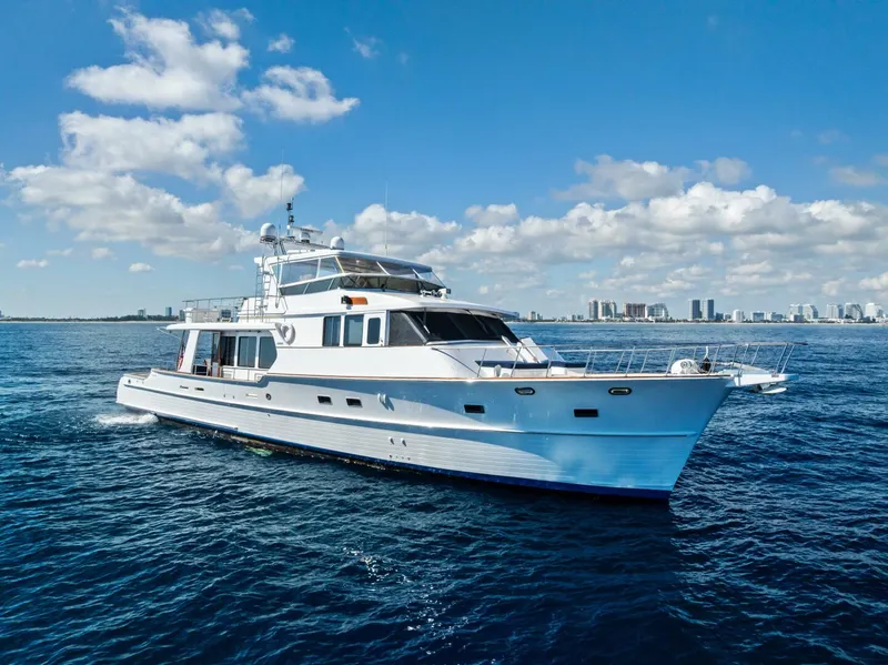 Slide: The Image of Grand Banks 72 Aleutian RP 2005 - 5818083