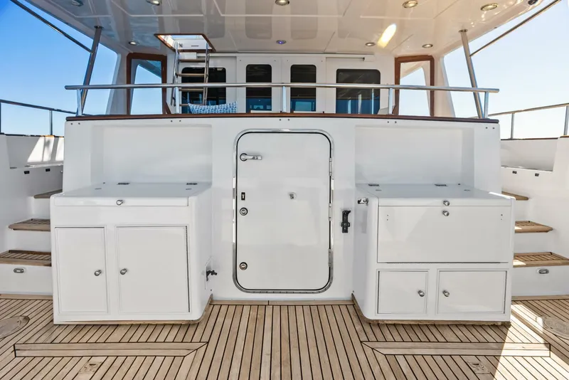 Slide: The Image of Grand Banks 72 Aleutian RP 2005 - 5818191