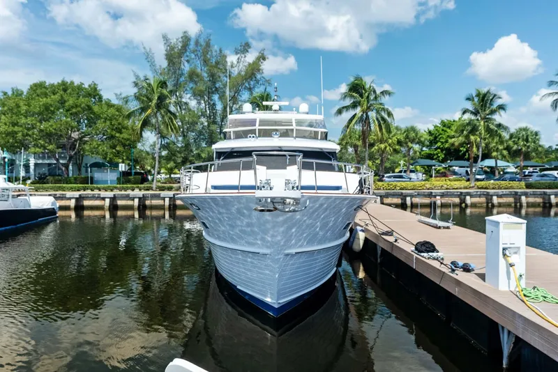 Slide: The Image of Grand Banks 72 Aleutian RP 2005 - 5818222