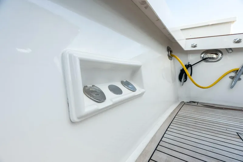 Slide: The Image of Grand Banks 72 Aleutian RP 2005 - 5818231