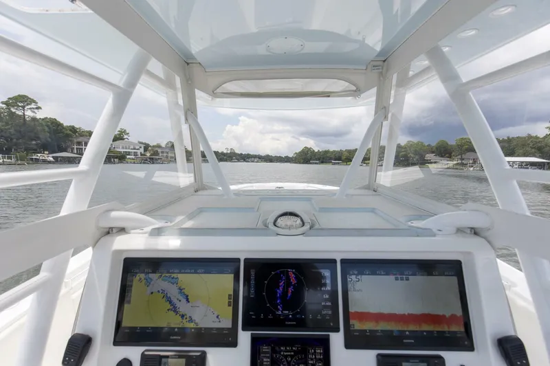 Slide: The Image of 2020 Invincible 39 Open Fisherman Helm And Electronics (4) - 5598185