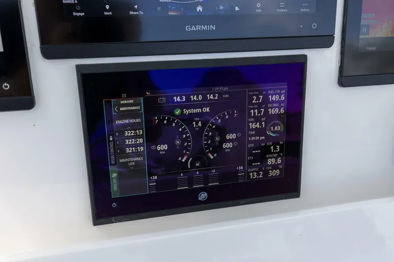 Slide: The Image of 2020 Invincible 39 Open Fisherman Helm And Electronics (7) - 5598188