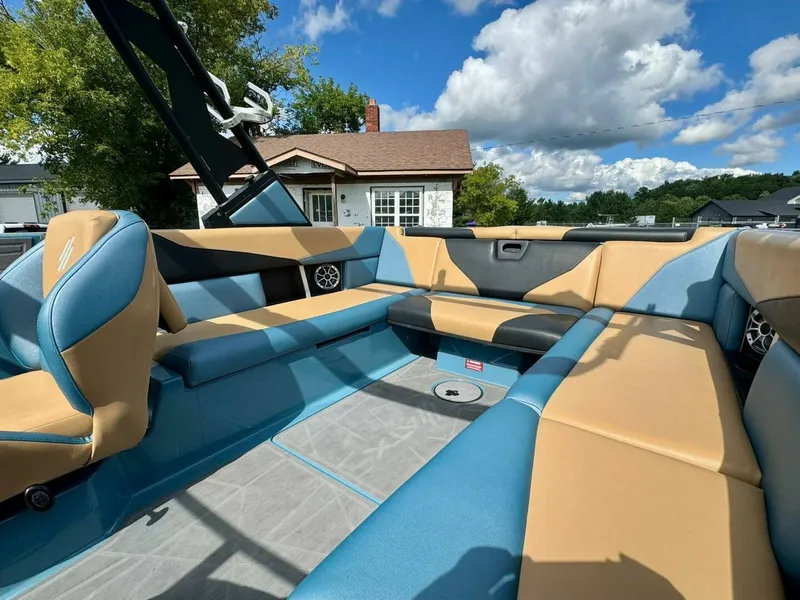 Slide: The Image of ATX 24 Type S 2020 - 5597881