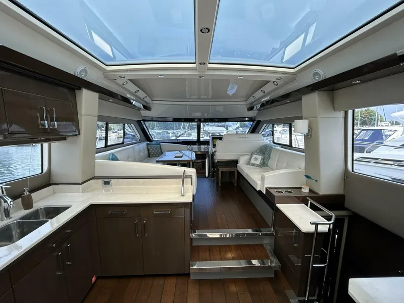 Slide: The Image of Carver Yachts 52 Coupe 2018 - 5877543