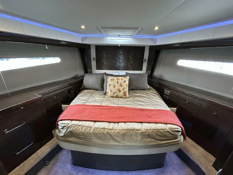 Slide: The Image of Carver Yachts 52 Coupe 2018 - 5877508