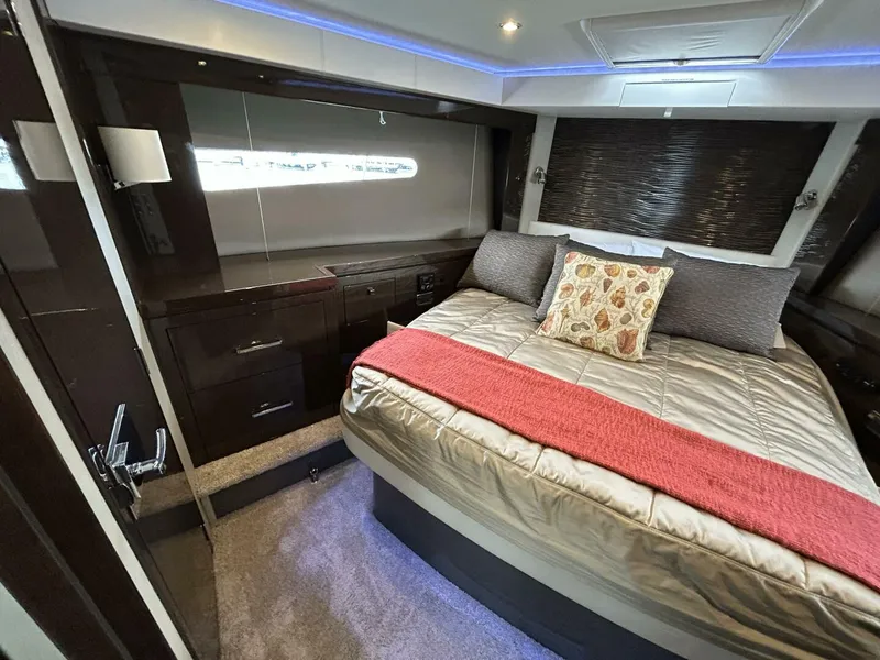 Slide: The Image of Carver Yachts 52 Coupe 2018 - 5877509