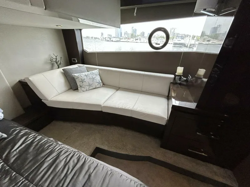 Slide: The Image of Carver Yachts 52 Coupe 2018 - 5877515