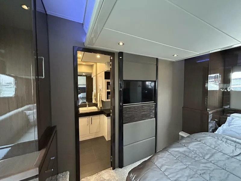 Slide: The Image of Carver Yachts 52 Coupe 2018 - 5877516