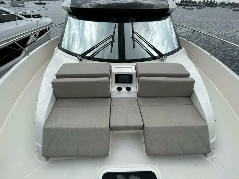 Slide: The Image of Carver Yachts 52 Coupe 2018 - 5877533