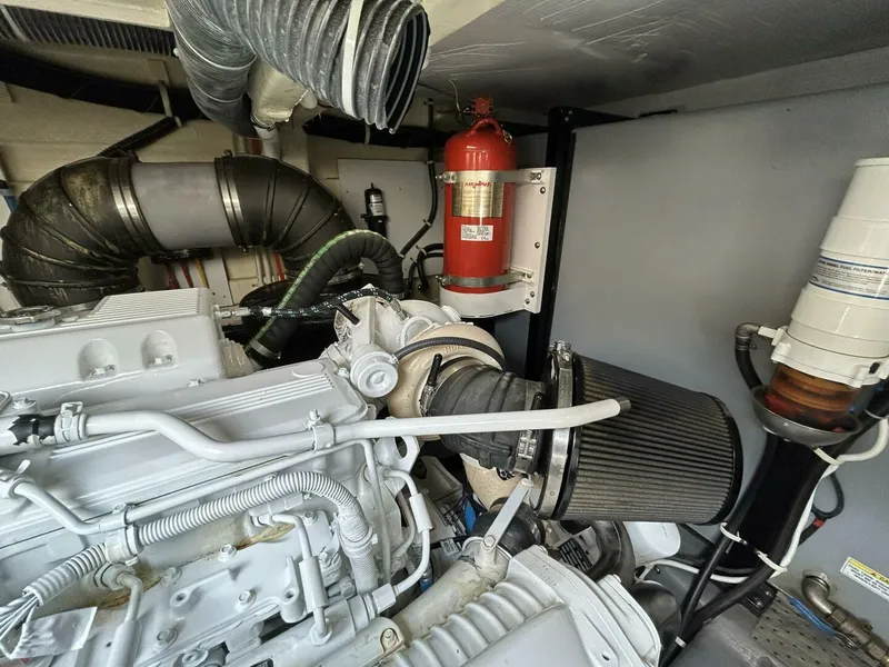 Slide: The Image of Carver Yachts 52 Coupe 2018 - 5877519