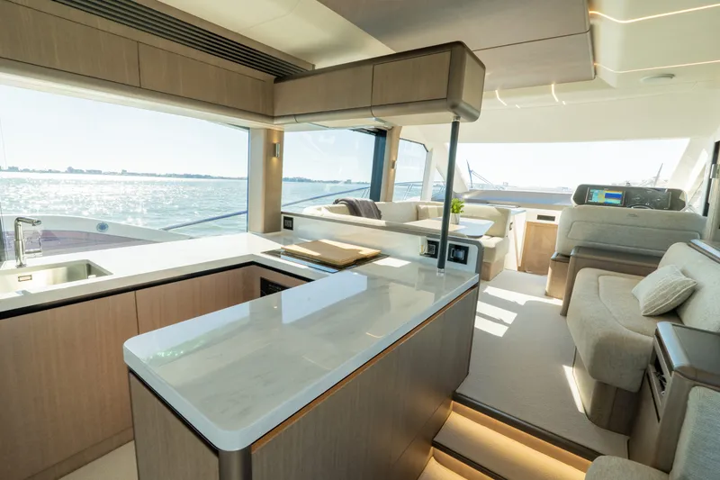 Slide: The Image of Galeon 560 FLY 2024 - 5732294