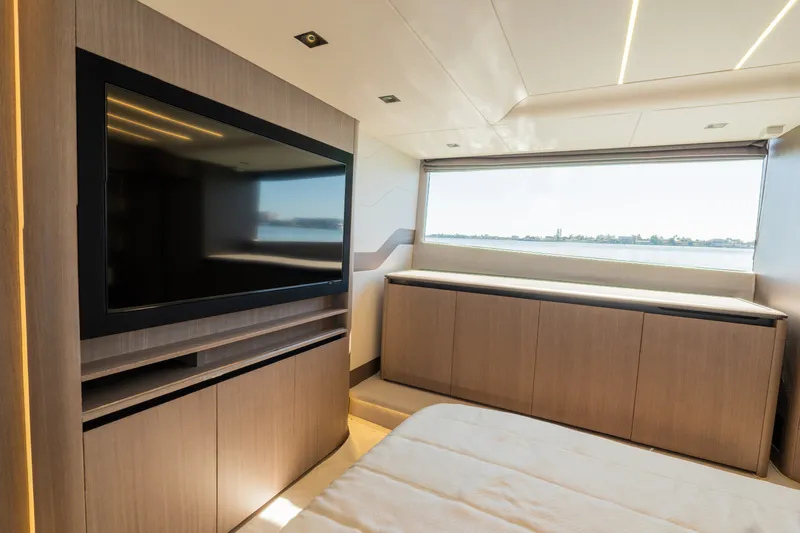 Slide: The Image of Galeon 560 FLY 2024 - 5732307