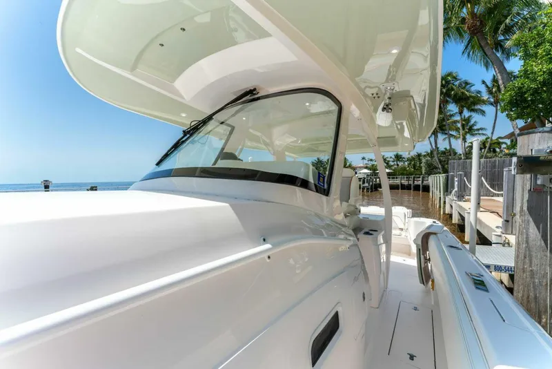 Slide: The Image of Intrepid 407 Panacea 2021 - 5598819