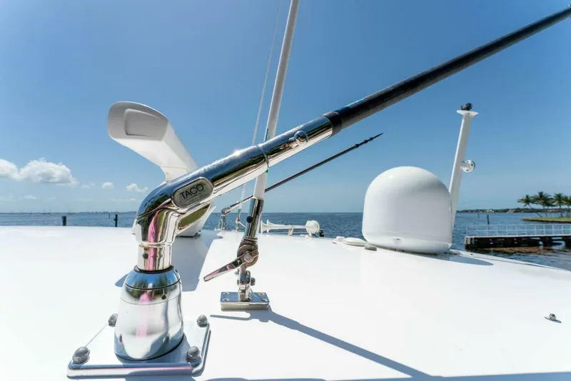 Slide: The Image of Intrepid 407 Panacea 2021 - 5598825