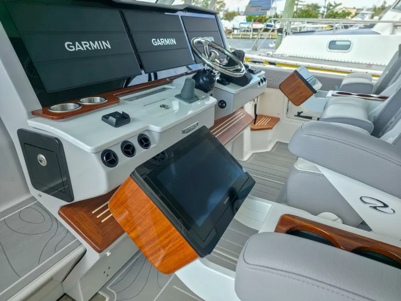 Slide: The Image of Regal 50 SAV 2025 - 5603564