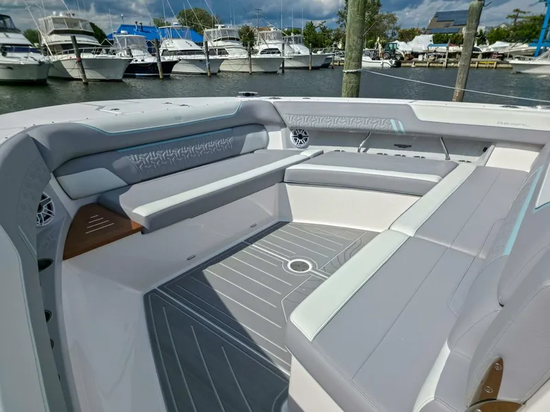 Slide: The Image of Regal 50 SAV 2025 - 5603551