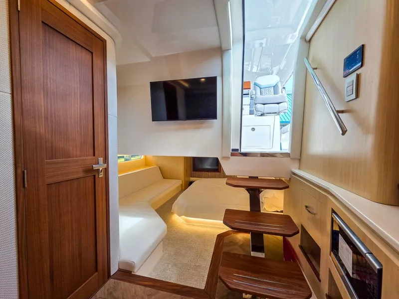 Slide: The Image of Regal 50 SAV 2025 - 5603585