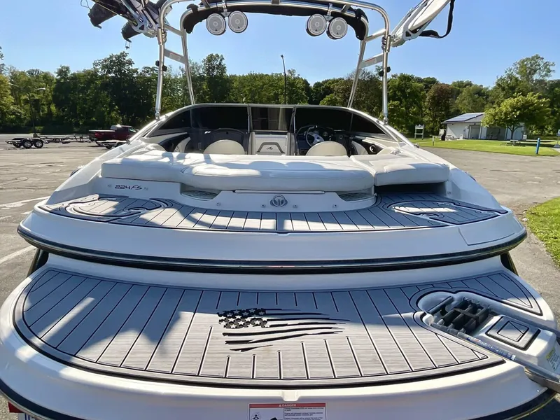 Slide: The Image of Monterey 224 FS 2012 - 5599907