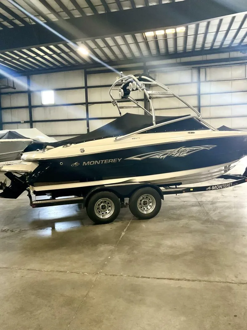 Slide: The Image of Monterey 224 FS 2012 - 5599910