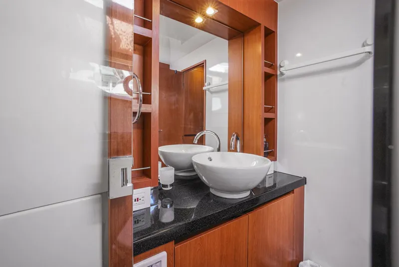 Slide: The Image of Aquila 44 2017 - 5602219