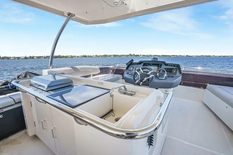 Slide: The Image of Aquila 44 2017 - 5602227