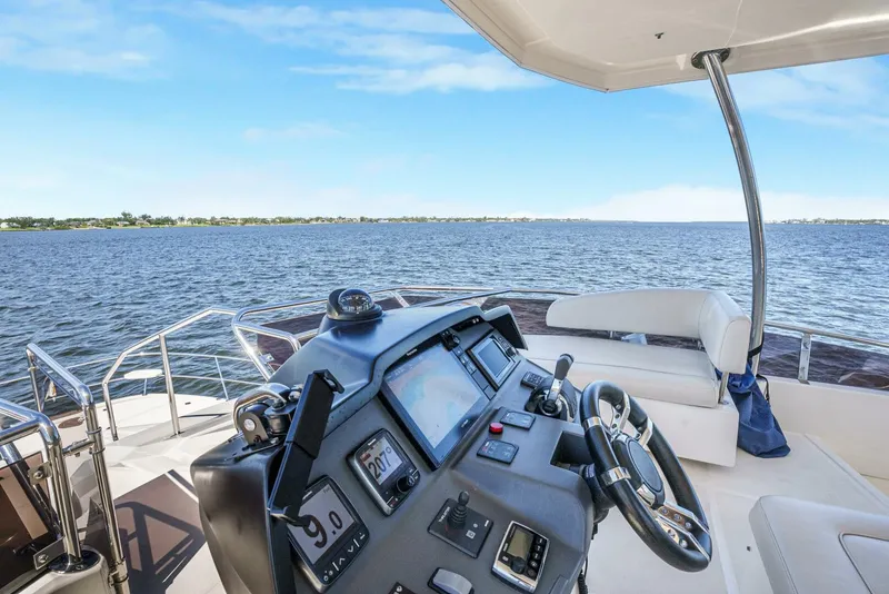 Slide: The Image of Aquila 44 2017 - 5602228