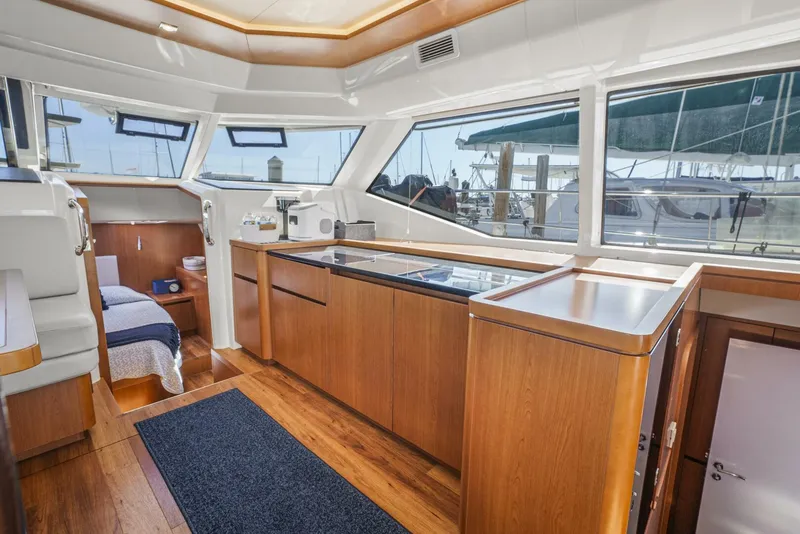 Slide: The Image of Aquila 44 2017 - 5602210