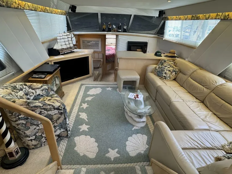 Slide: The Image of Carver 445 Aft Cabin Motor Yacht 1997 - 5600106