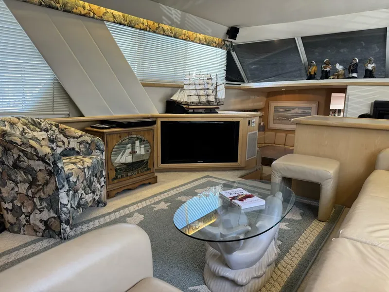 Slide: The Image of Carver 445 Aft Cabin Motor Yacht 1997 - 5600113