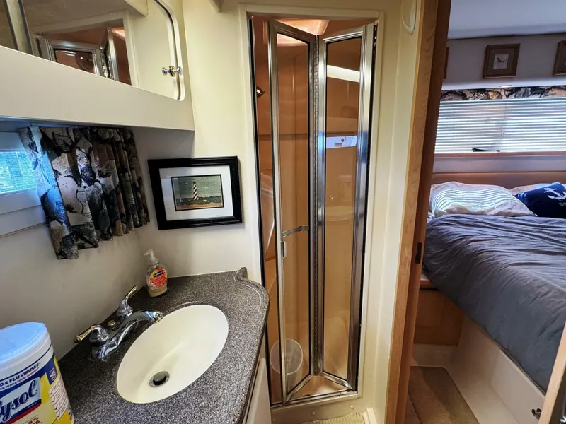 Slide: The Image of Carver 445 Aft Cabin Motor Yacht 1997 - 5600056