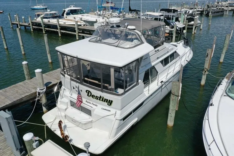 Slide: The Image of Carver 445 Aft Cabin Motor Yacht 1997 - 5600071