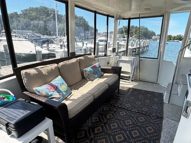 Slide: The Image of Carver 445 Aft Cabin Motor Yacht 1997 - 5600052