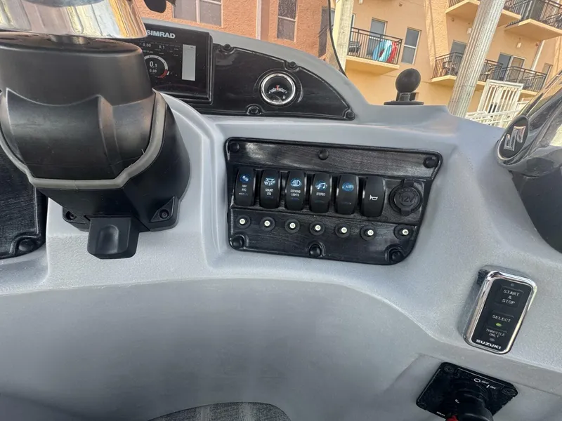 Slide: The Image of Leisure Kraft Pontunes Inc Prestige 2635 LX Tri-Toon 2021 - 5603997