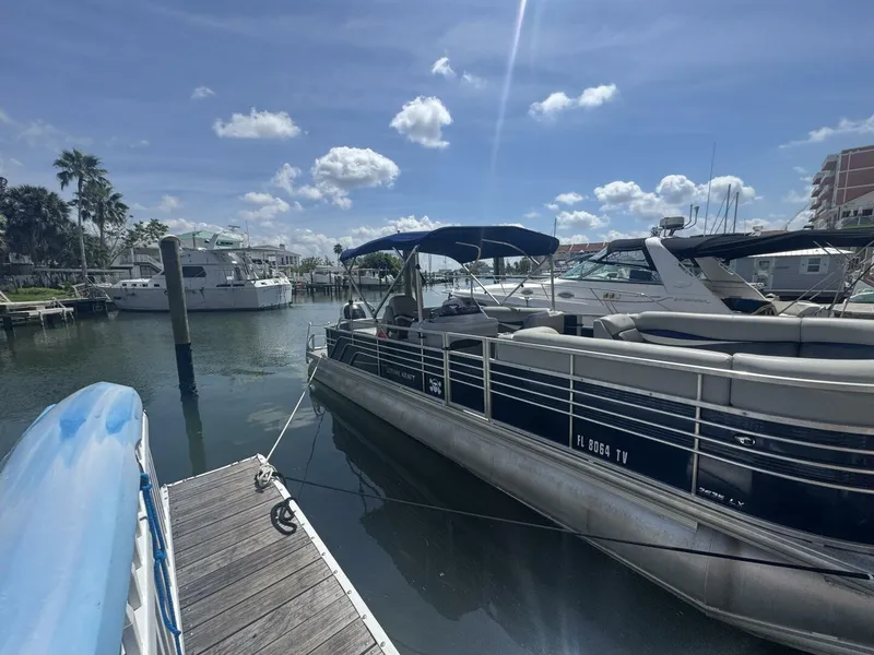 Slide: The Image of Leisure Kraft Pontunes Inc Prestige 2635 LX Tri-Toon 2021 - 5603989