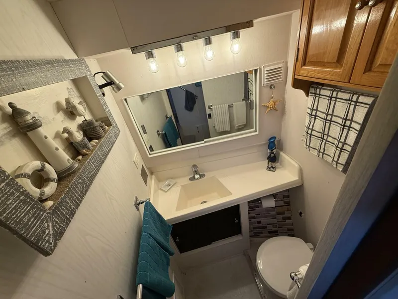 Slide: The Image of Chris-Craft 42 Commander 1970 - 5600386