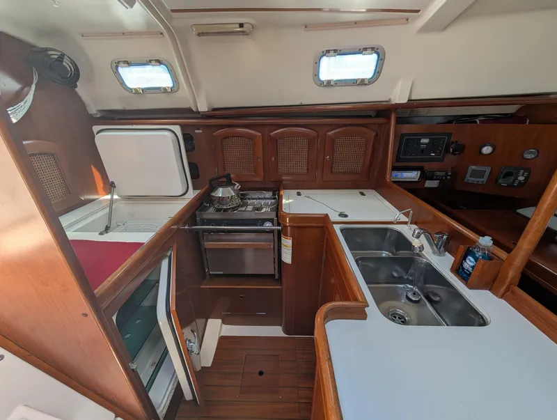 Slide: The Image of Beneteau 361 1999 - 5600713