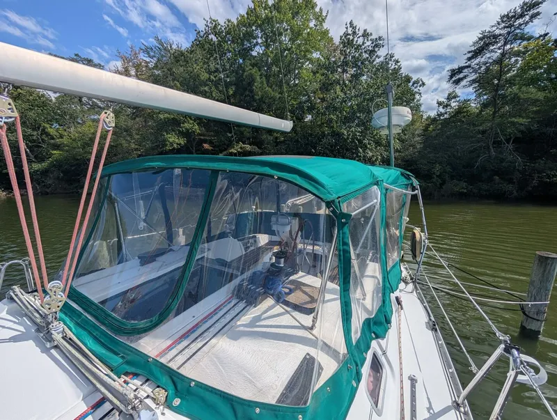 Slide: The Image of Beneteau 373 2006 - 5600763