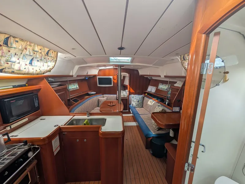 Slide: The Image of Beneteau 373 2006 - 5600744