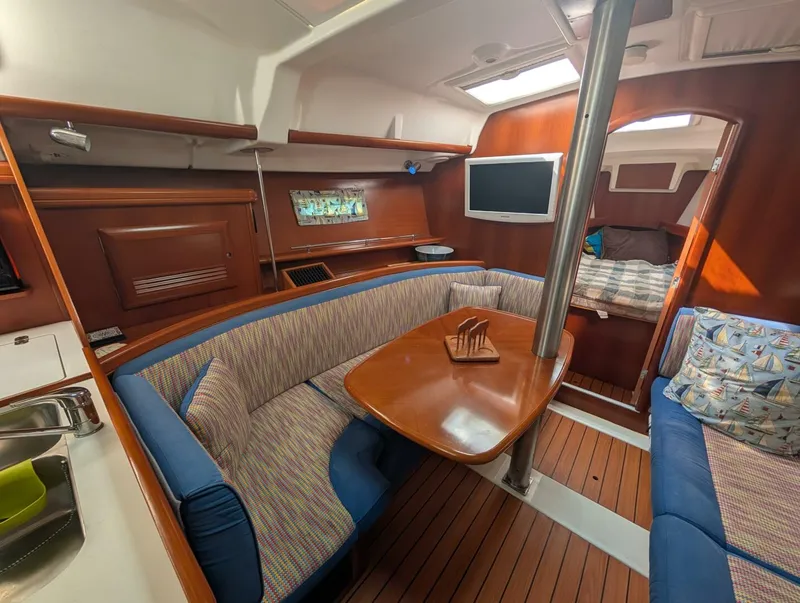 Slide: The Image of Beneteau 373 2006 - 5600746