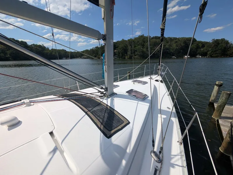 Slide: The Image of Beneteau 373 2006 - 5600755