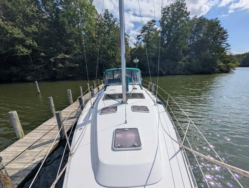 Slide: The Image of Beneteau 373 2006 - 5600758