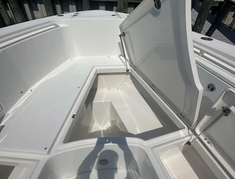 Slide: The Image of Everglades 350 Center Console 2007 - 5600796