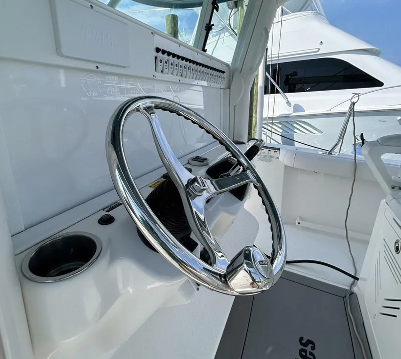 Slide: The Image of Everglades 350 Center Console 2007 - 5600801