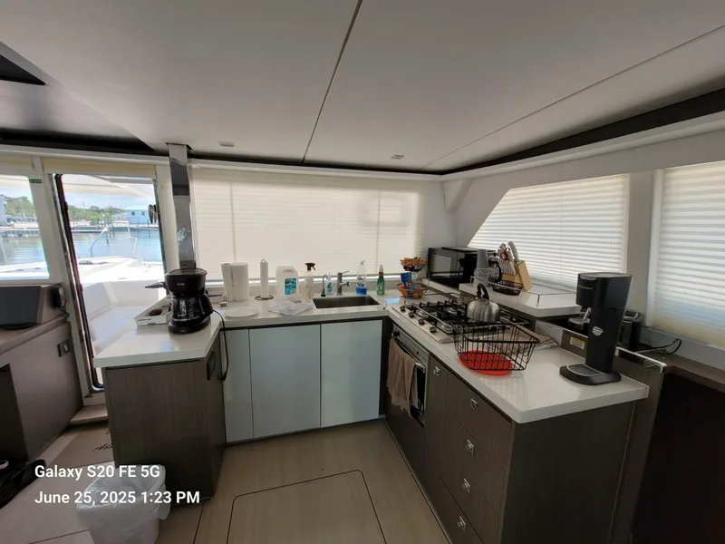 Slide: The Image of Leopard 45 2022 - 5601033