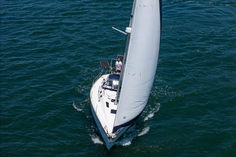 Slide: The Image of Hunter 37 1988 - 5604104