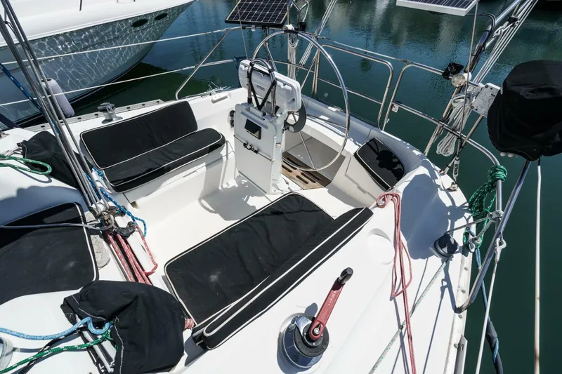 Slide: The Image of Hunter 37 1988 - 5604113